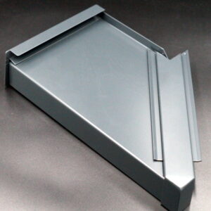 Łącznik aluminiowy 45 stopni do parapetów zewnętrznych malowane pod kolor